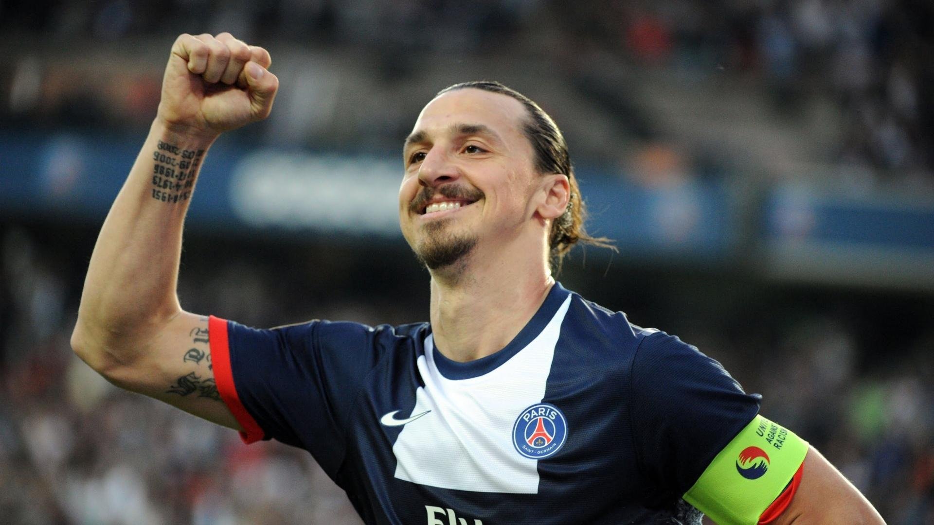 热议橄榄球战术创新尝试，橄榄球 战术